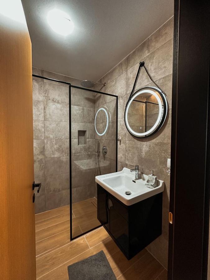 Aral Sea View Apartments & Suites Shëngjin 외부 사진